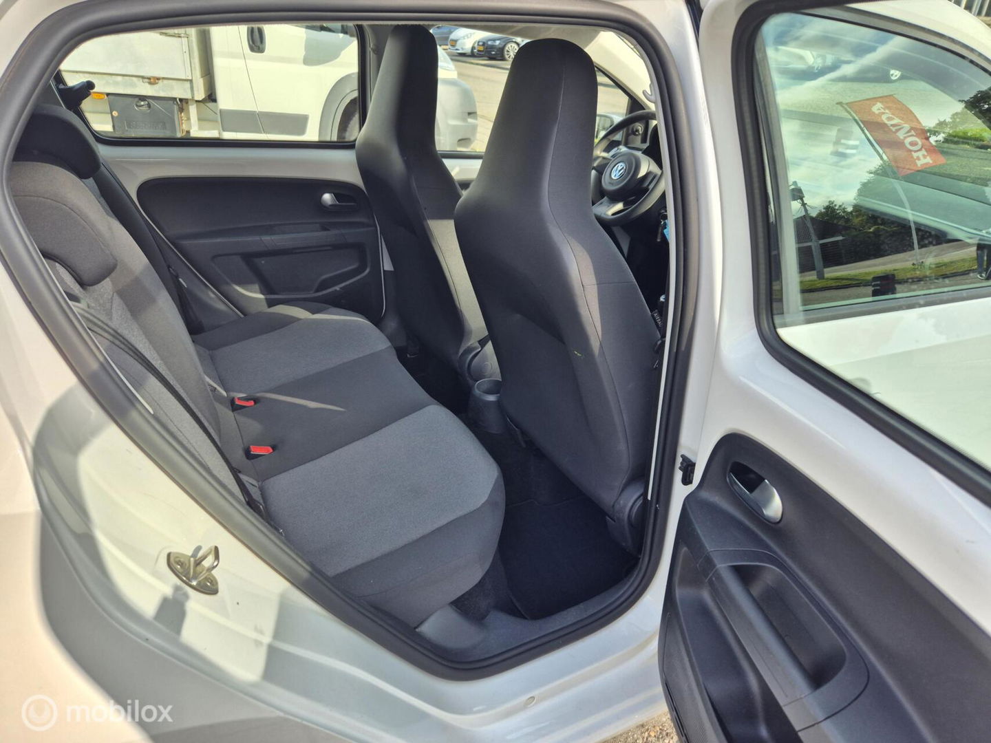 Volkswagen up! 1.0 move up! BlueMotion