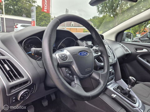 Ford Focus Wagon 1.0 EcoBoost Titanium, Nieuwe D-Riem, Trekhaak