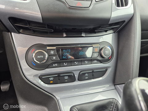 Ford Focus Wagon 1.0 EcoBoost Titanium, Nieuwe D-Riem, Trekhaak