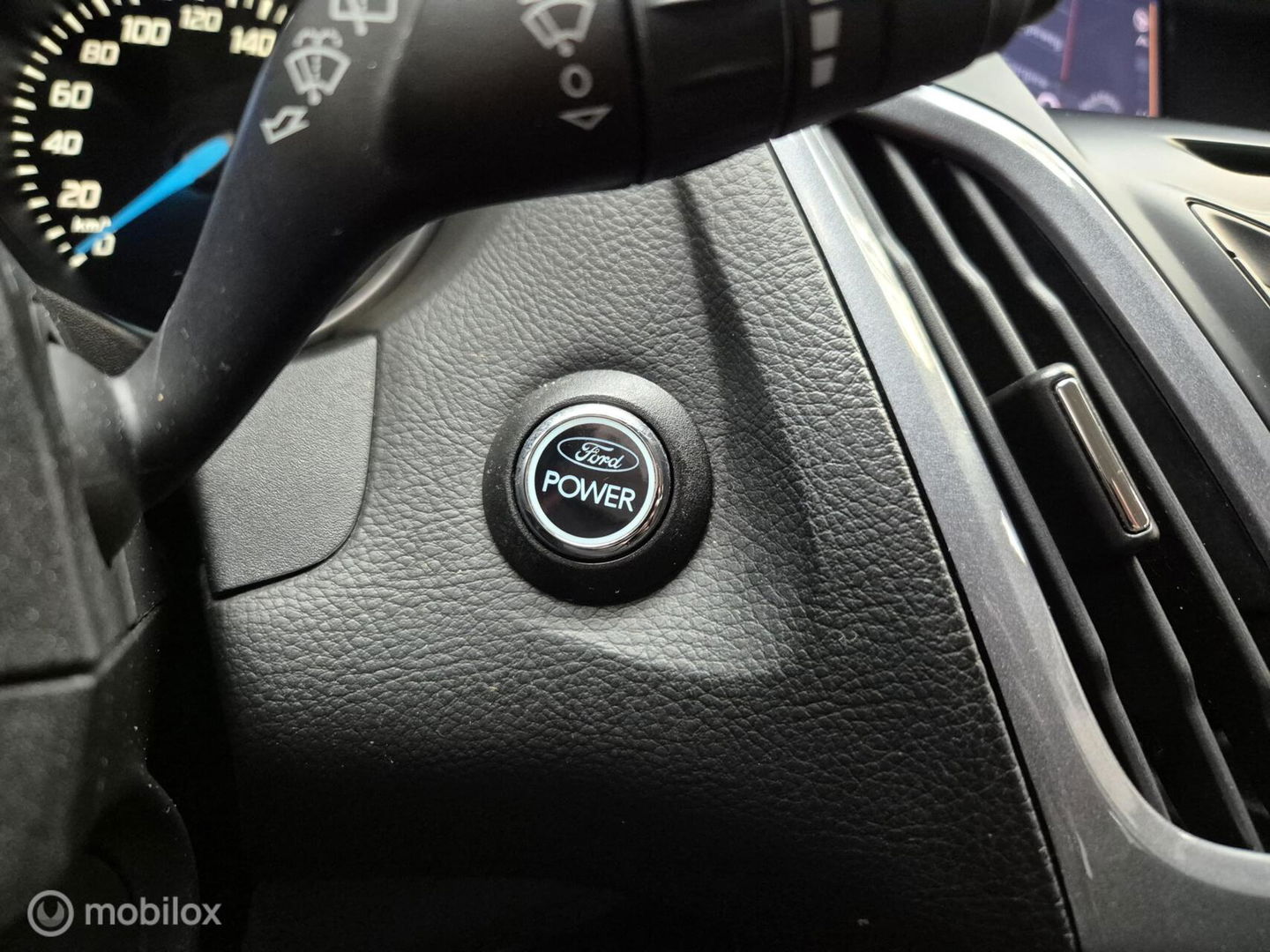 Ford Focus Wagon 1.0 EcoBoost Titanium, Nieuwe D-Riem, Trekhaak