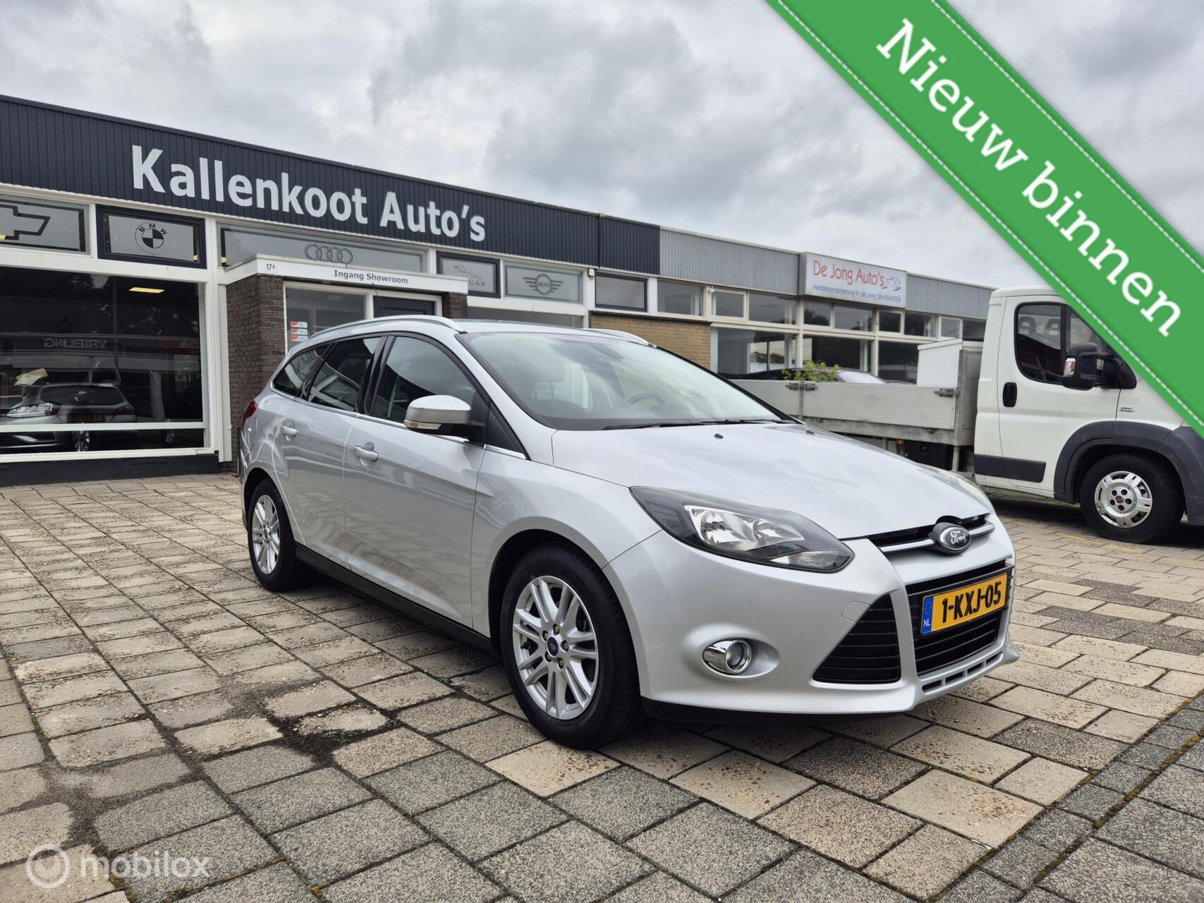 Ford Focus Wagon 1.0 EcoBoost Titanium, Nieuwe D-Riem, Trekhaak