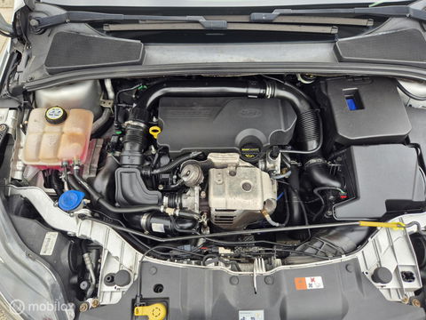 Ford Focus Wagon 1.0 EcoBoost Titanium, Nieuwe D-Riem, Trekhaak