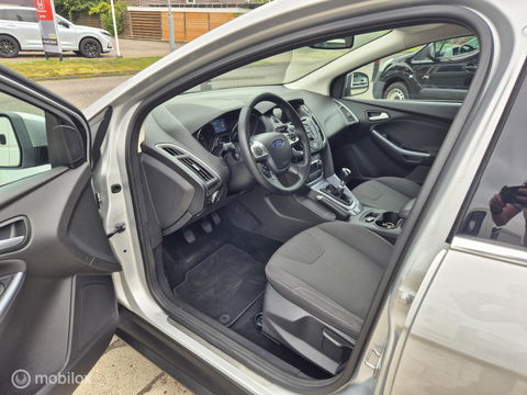 Ford Focus Wagon 1.0 EcoBoost Titanium, Nieuwe D-Riem, Trekhaak