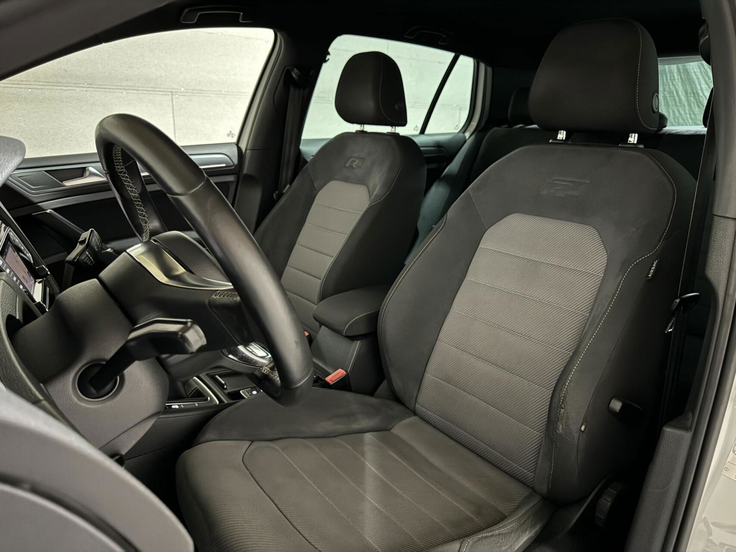 Volkswagen Golf 1.4 TSI Highline R-Line Navi Cruise PDC Led