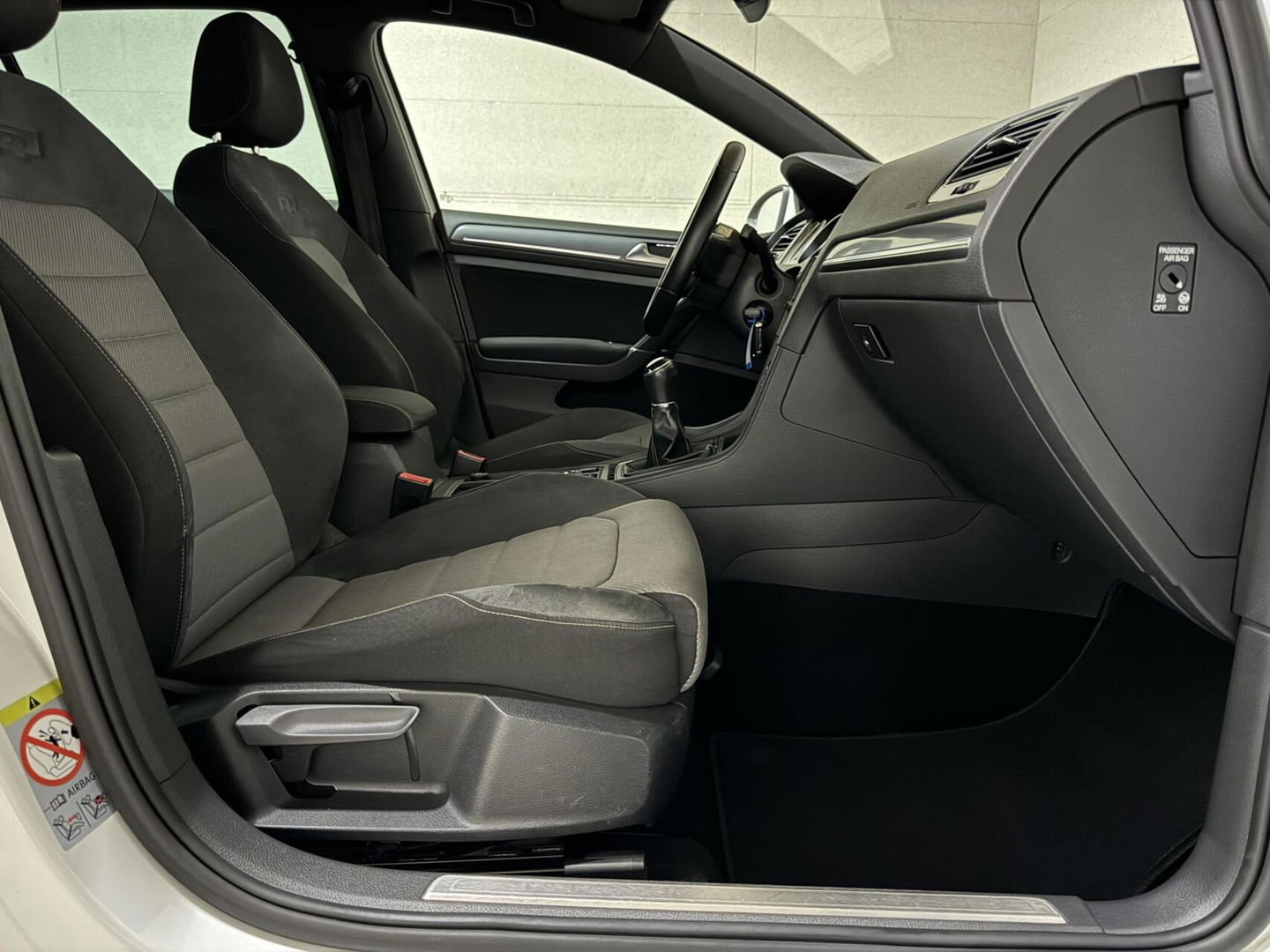 Volkswagen Golf 1.4 TSI Highline R-Line Navi Cruise PDC Led