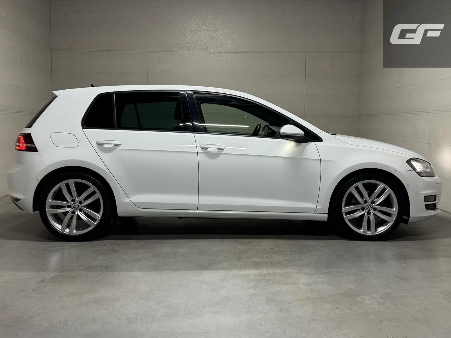 Volkswagen Golf 1.4 TSI Highline R-Line Navi Cruise PDC Led