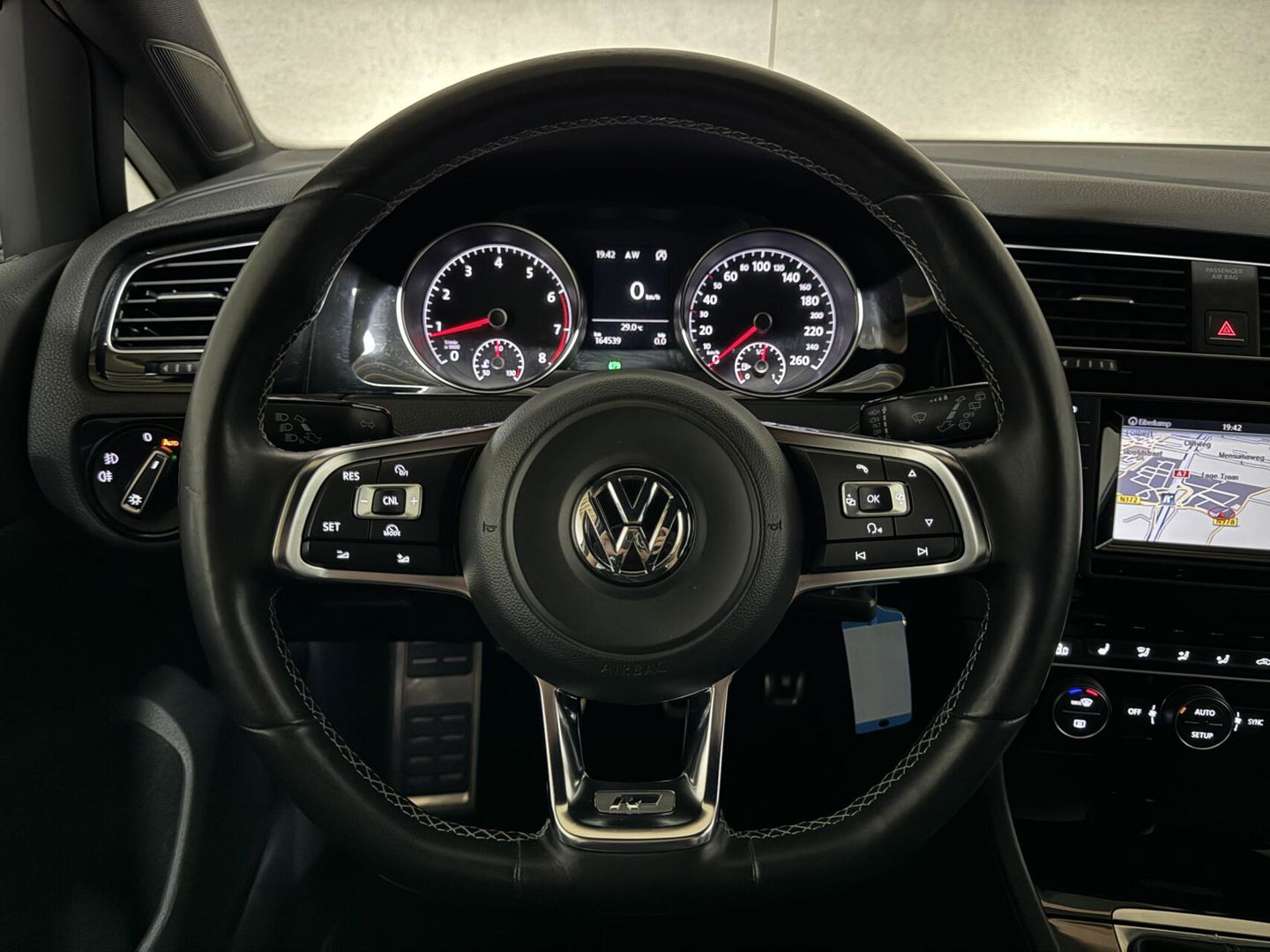 Volkswagen Golf 1.4 TSI Highline R-Line Navi Cruise PDC Led