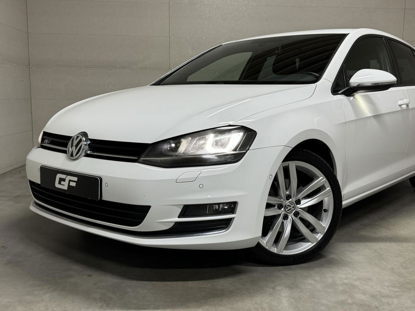 Volkswagen Golf 1.4 TSI Highline R-Line Navi Cruise PDC Led