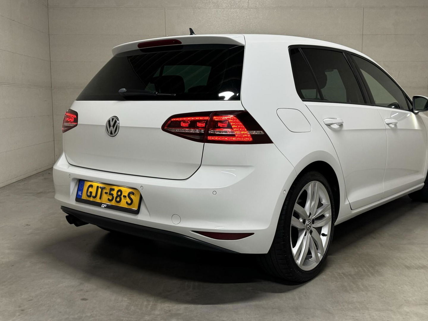Volkswagen Golf 1.4 TSI Highline R-Line Navi Cruise PDC Led
