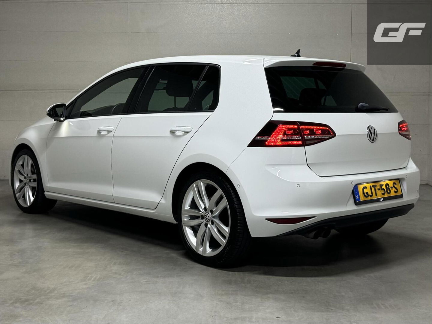 Volkswagen Golf 1.4 TSI Highline R-Line Navi Cruise PDC Led