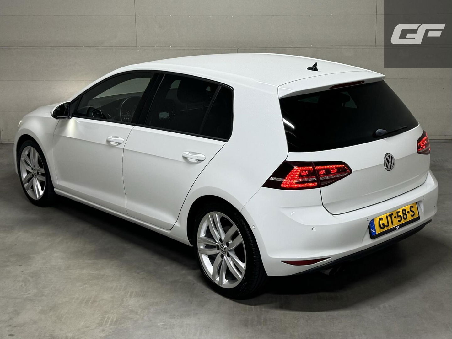 Volkswagen Golf 1.4 TSI Highline R-Line Navi Cruise PDC Led