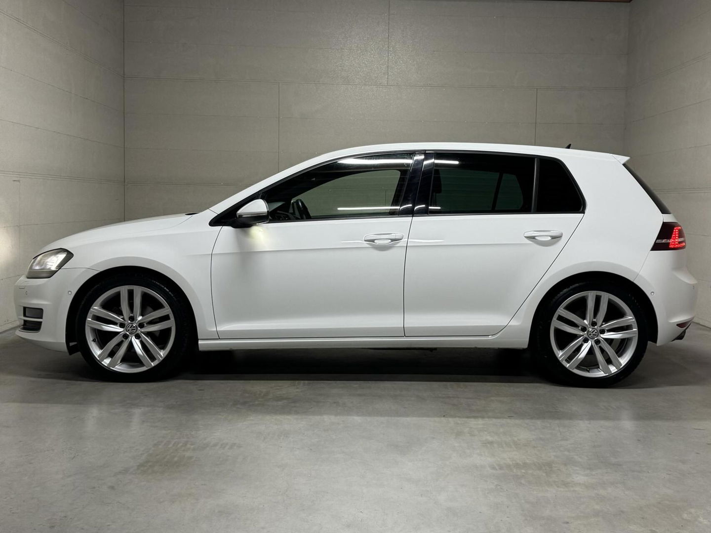Volkswagen Golf 1.4 TSI Highline R-Line Navi Cruise PDC Led