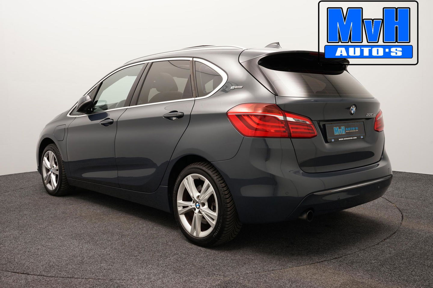BMW 2 Serie Active Tourer 225xe Centennial High Executive|PANO