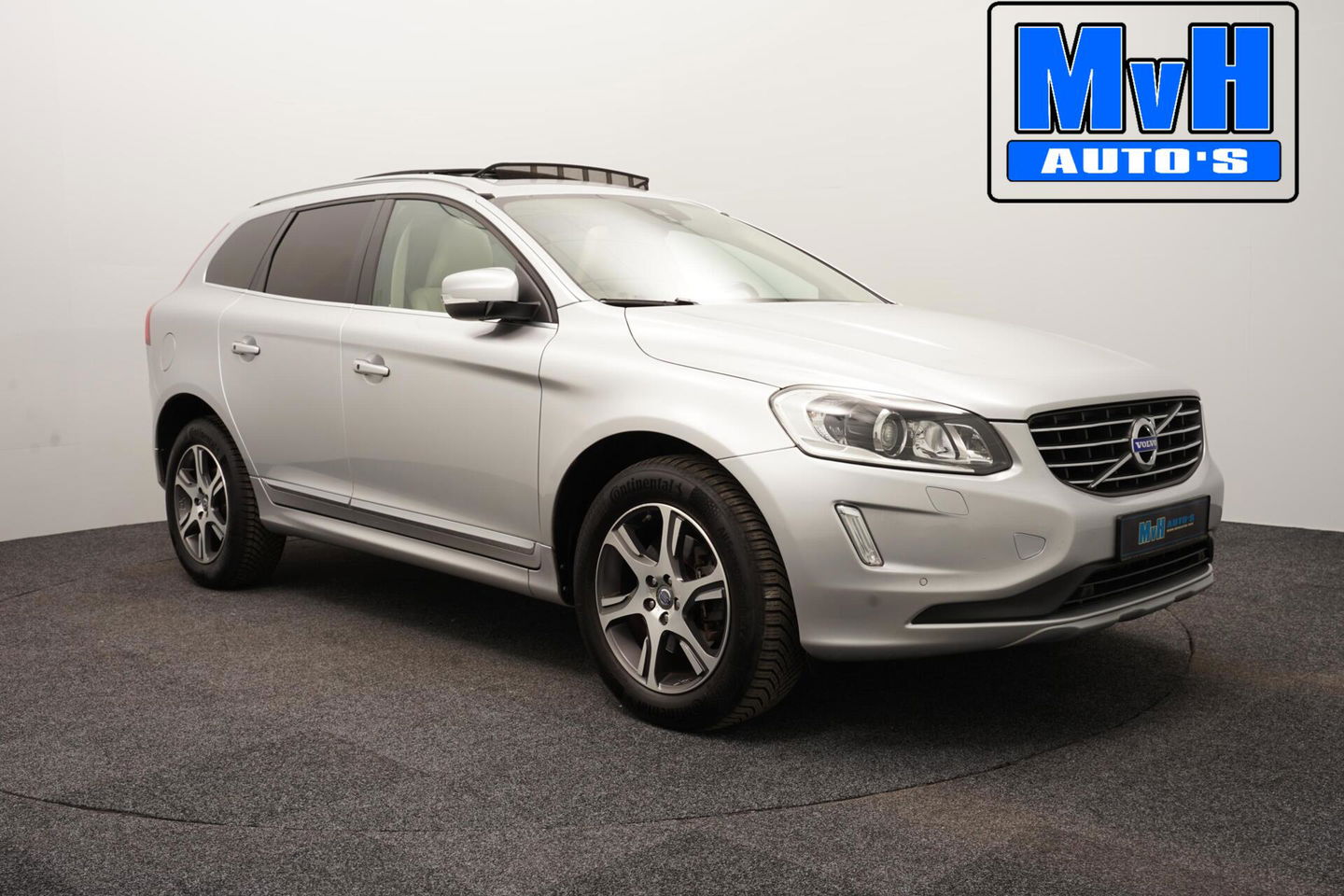 Volvo XC60 2.0 D4 FWD Summum|LUXE!|PANO|XENON|TREKH|CAMERA