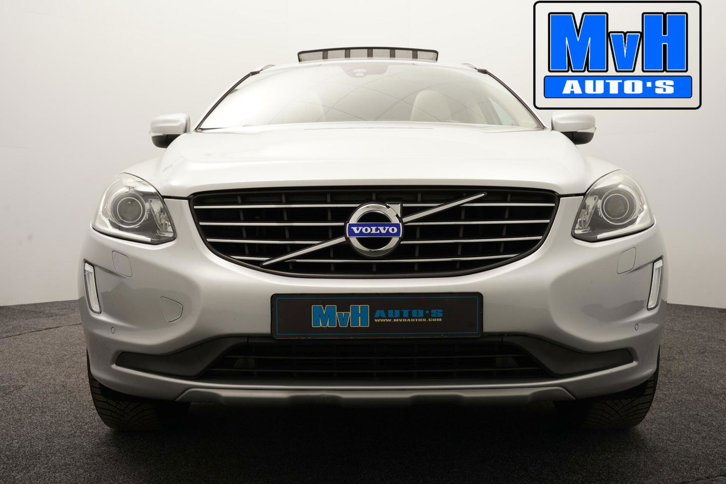 Volvo XC60 2.0 D4 FWD Summum|LUXE!|PANO|XENON|TREKH|CAMERA