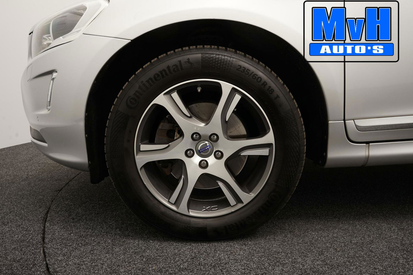 Volvo XC60 2.0 D4 FWD Summum|LUXE!|PANO|XENON|TREKH|CAMERA