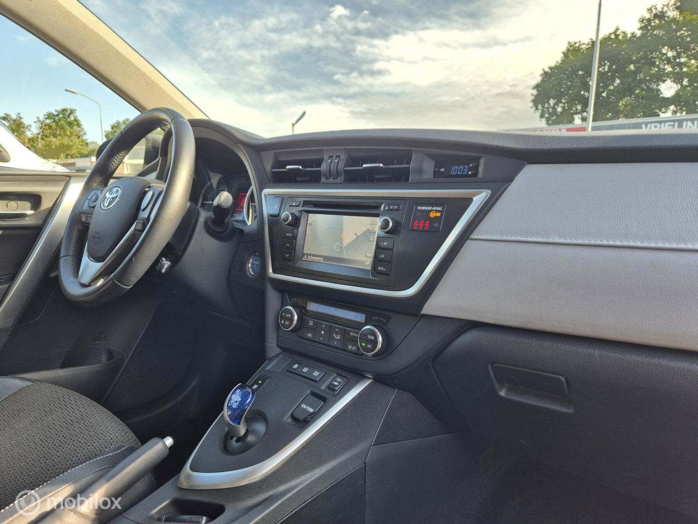 Toyota Auris 1.8 Hybrid Executive, Navi, Camera, Clima, 17''