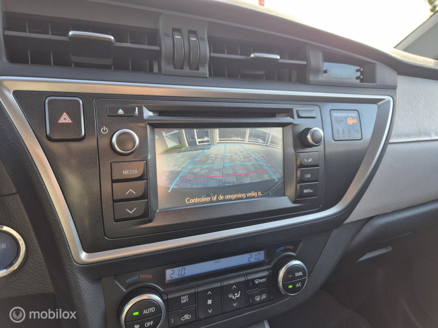 Toyota Auris 1.8 Hybrid Executive, Navi, Camera, Clima, 17''