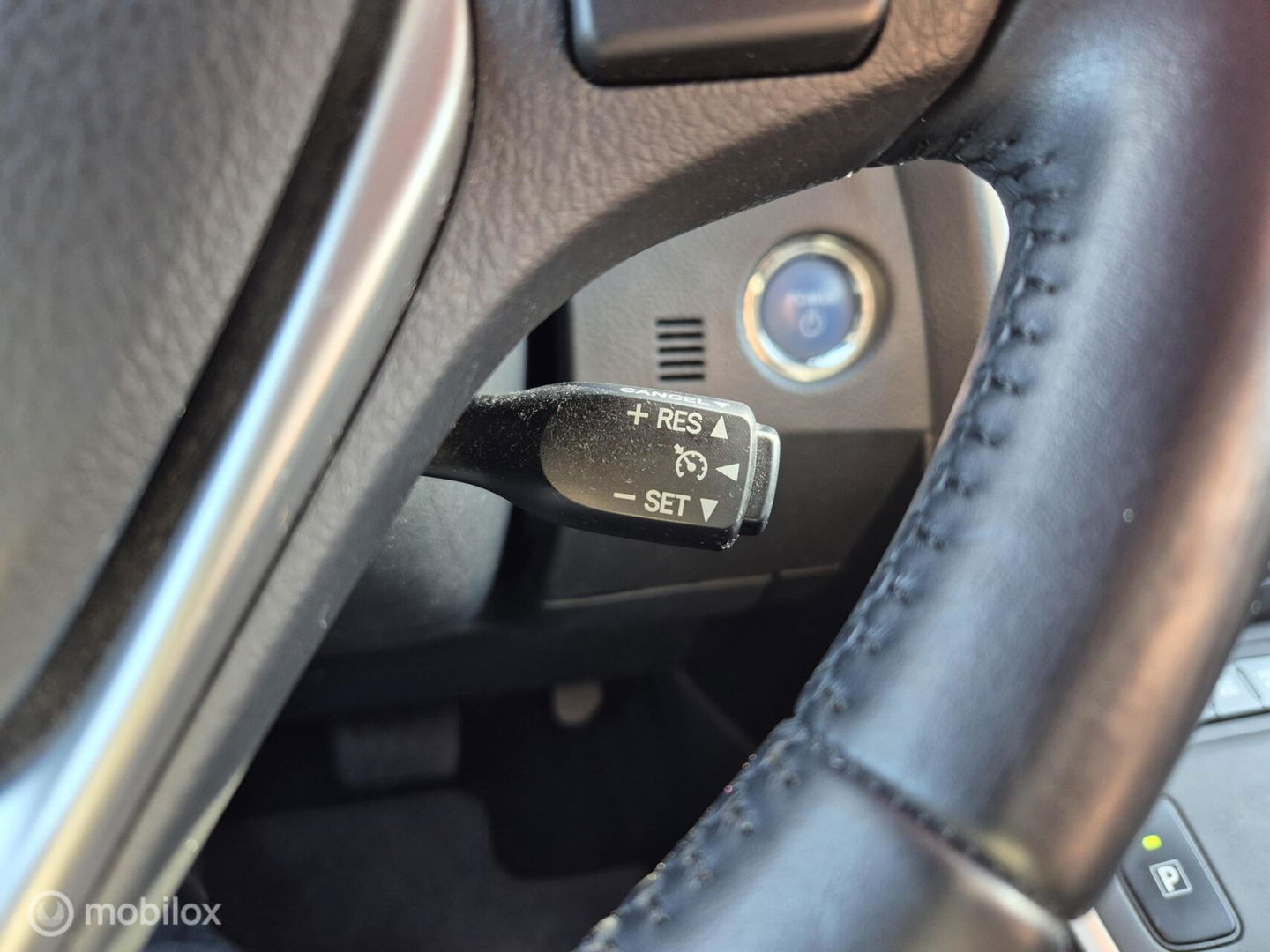 Toyota Auris 1.8 Hybrid Executive, Navi, Camera, Clima, 17''