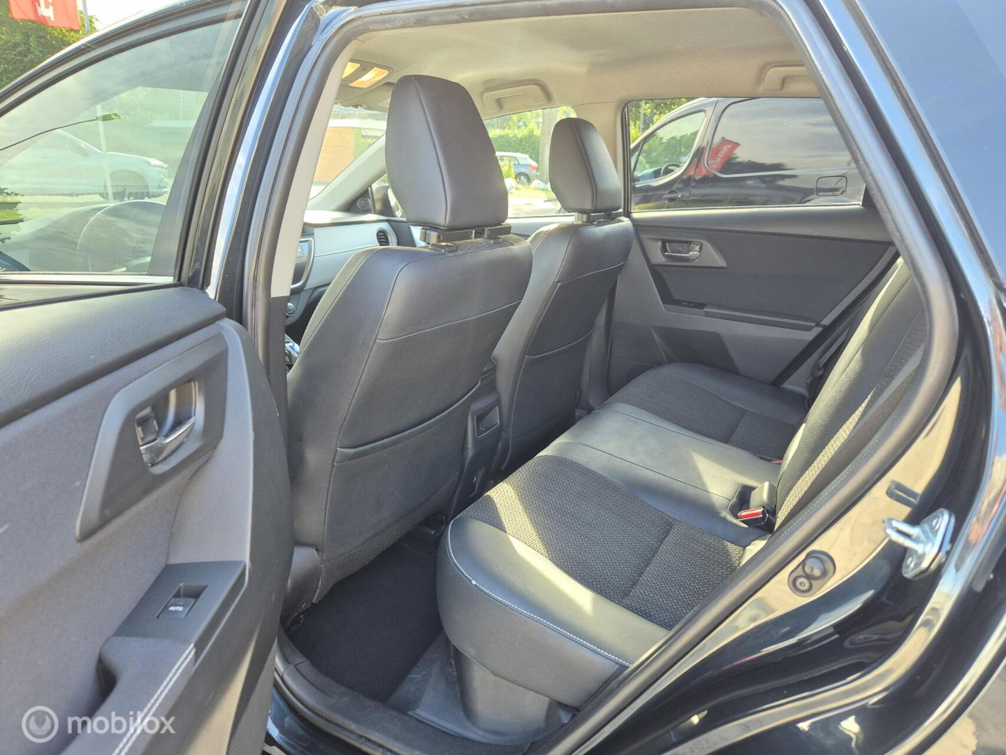 Toyota Auris 1.8 Hybrid Executive, Navi, Camera, Clima, 17''