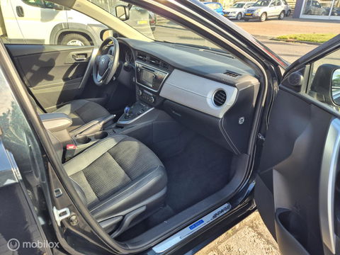 Toyota Auris 1.8 Hybrid Executive, Navi, Camera, Clima, 17''