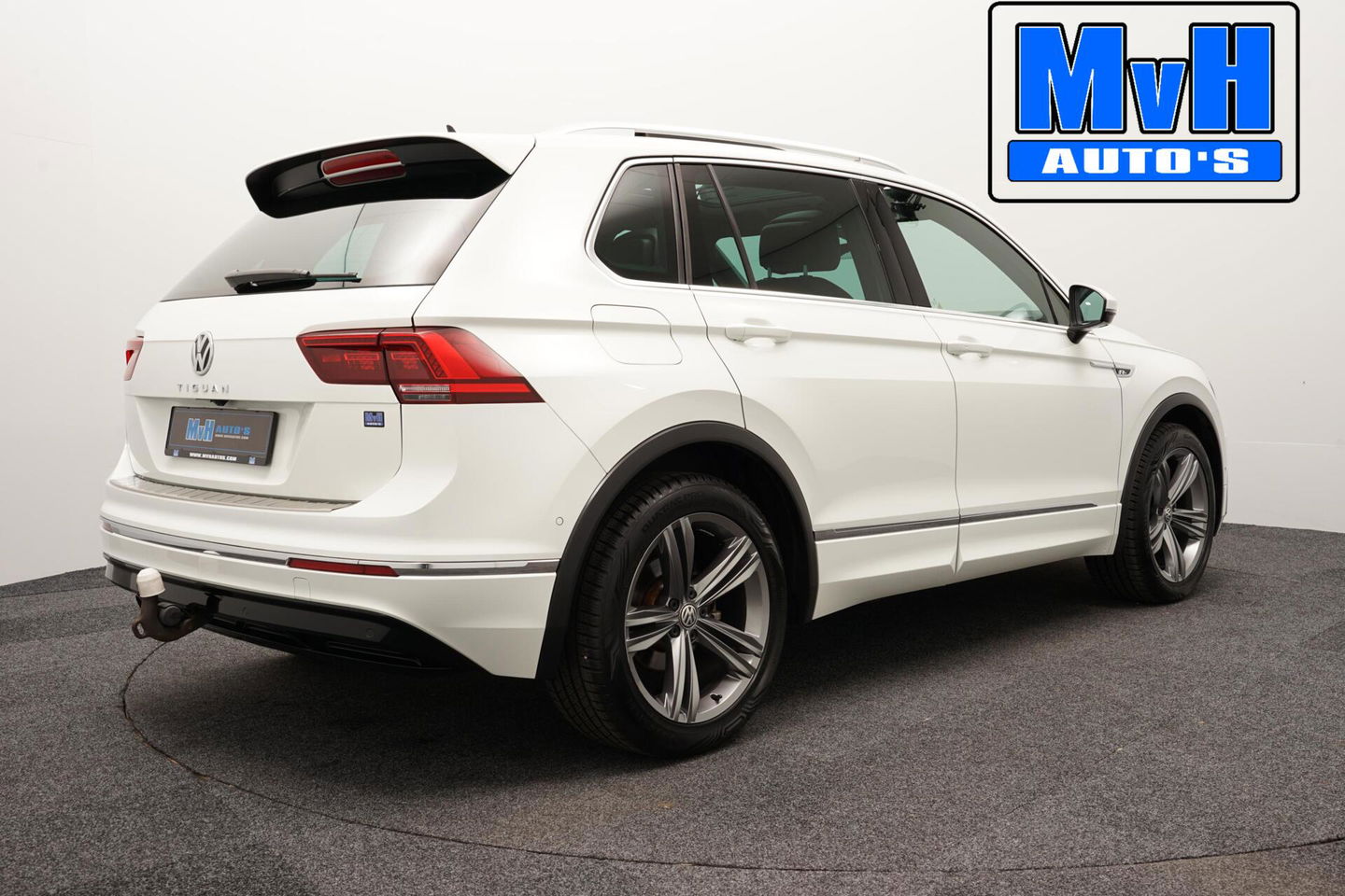 Volkswagen Tiguan 1.4 TSI ACT R-Line|180PK|PANO|VIRTUAL|CAMERA
