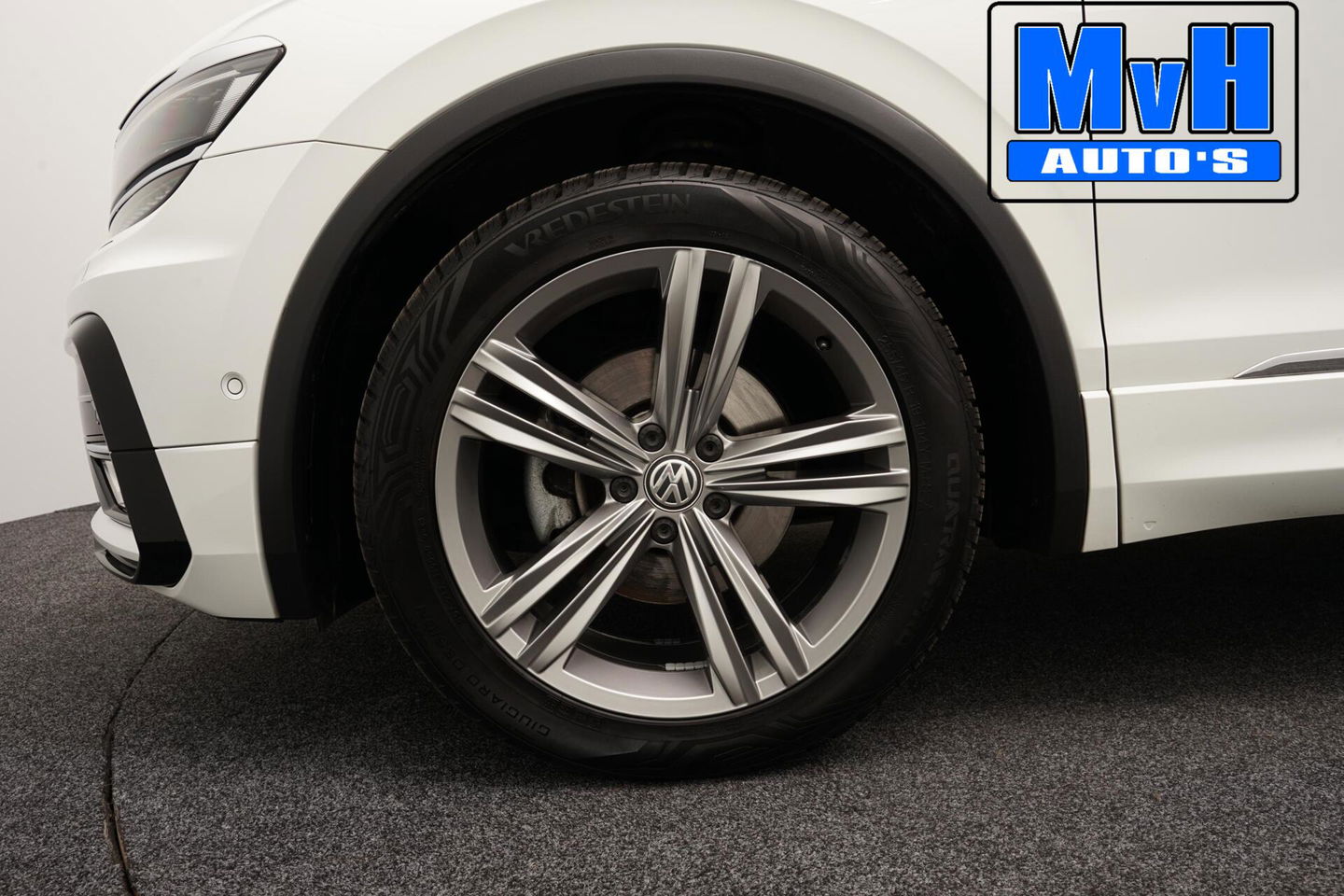 Volkswagen Tiguan 1.4 TSI ACT R-Line|180PK|PANO|VIRTUAL|CAMERA
