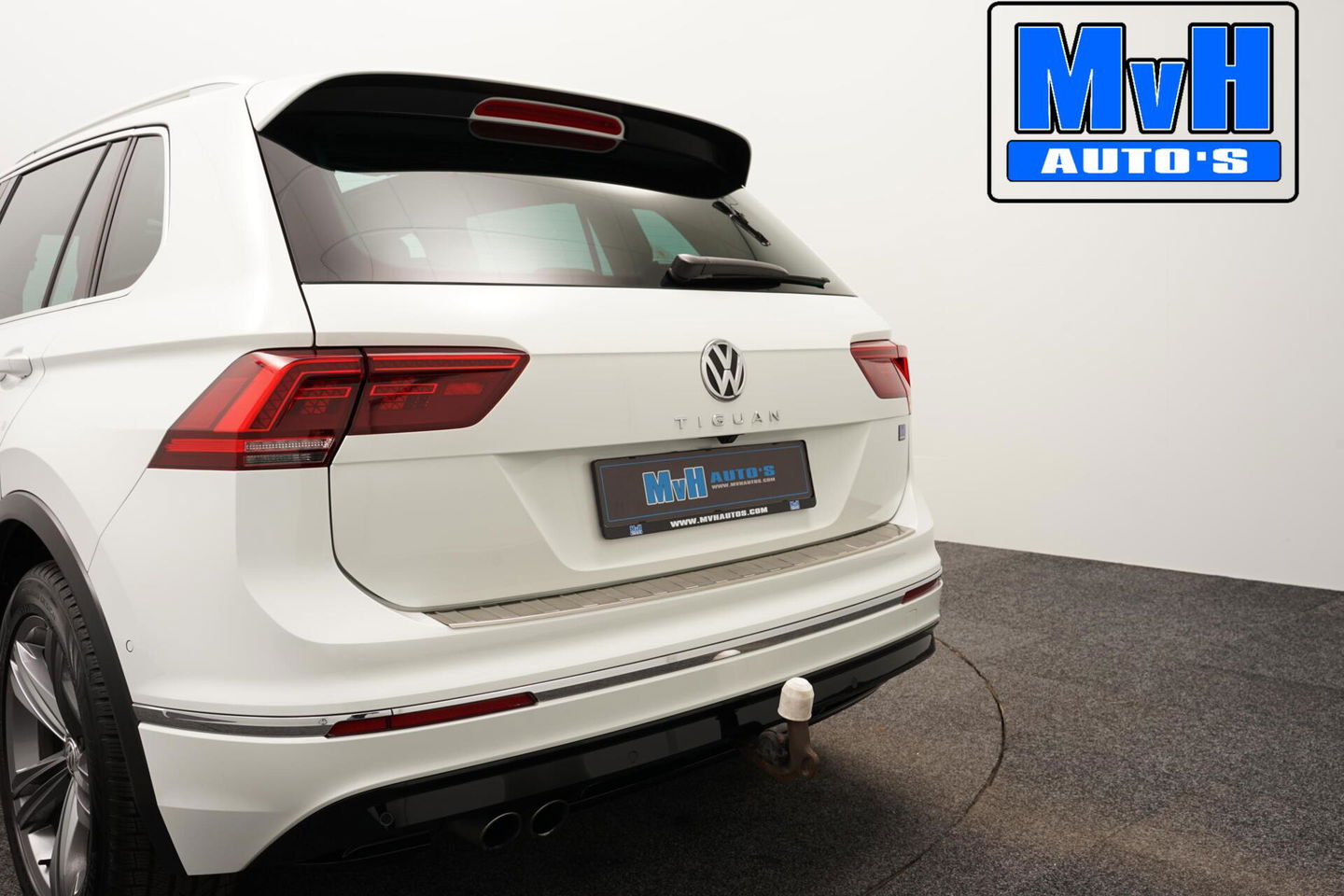 Volkswagen Tiguan 1.4 TSI ACT R-Line|180PK|PANO|VIRTUAL|CAMERA