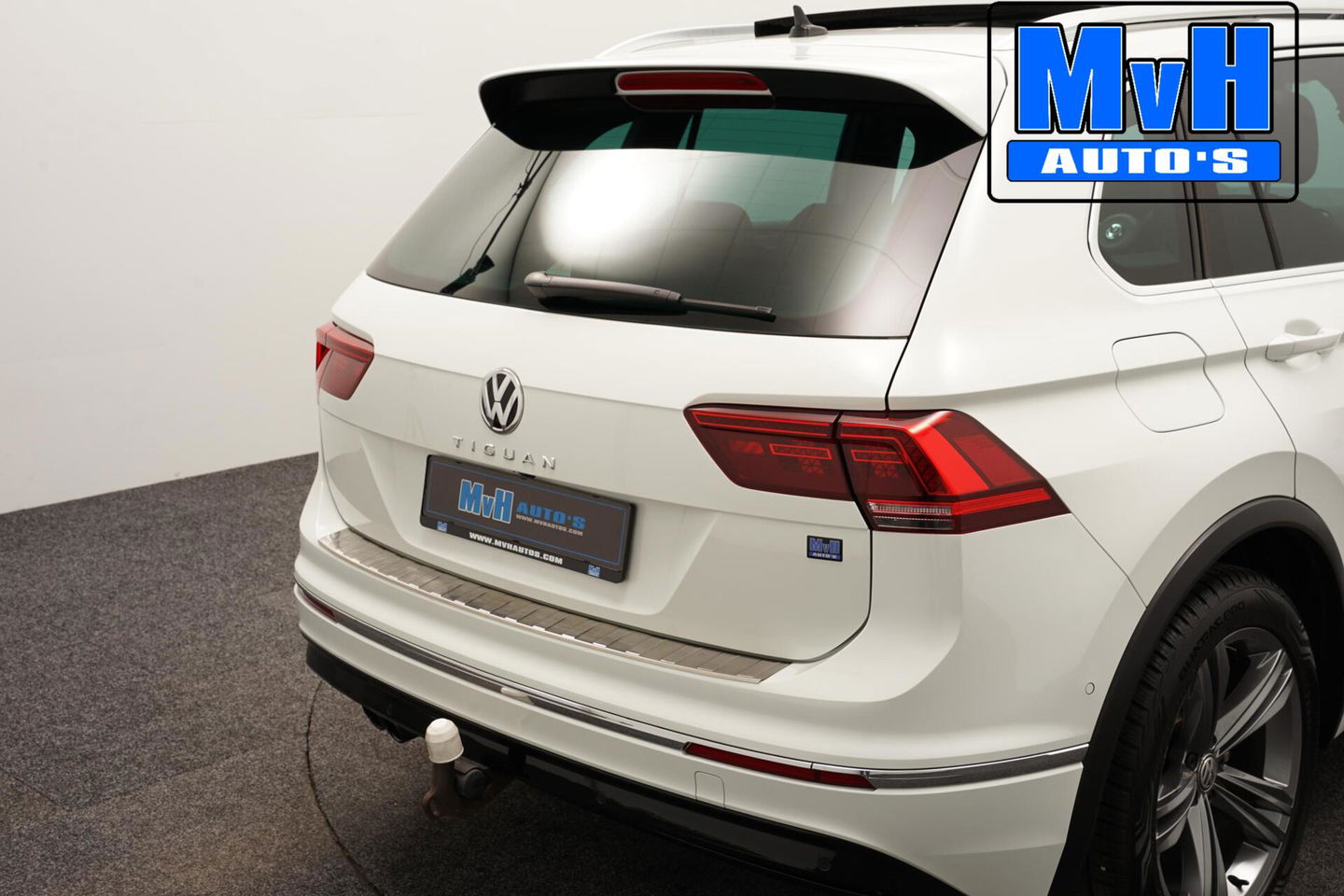 Volkswagen Tiguan 1.4 TSI ACT R-Line|180PK|PANO|VIRTUAL|CAMERA