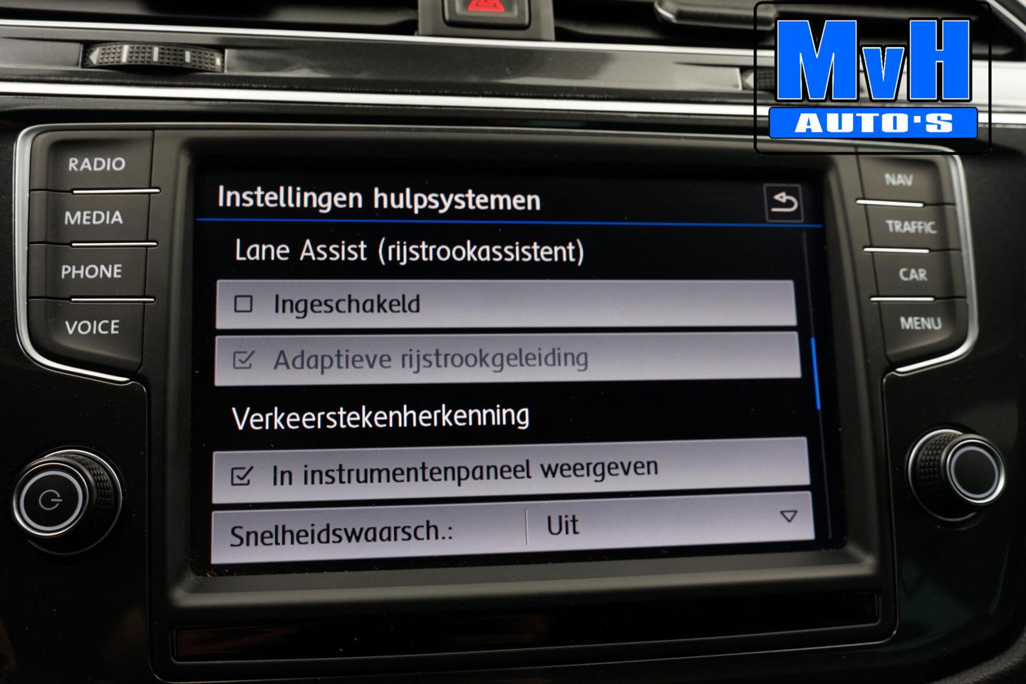 Volkswagen Tiguan 1.4 TSI ACT R-Line|180PK|PANO|VIRTUAL|CAMERA