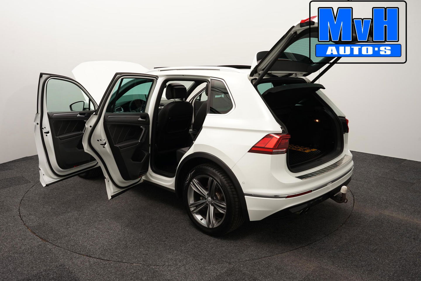 Volkswagen Tiguan 1.4 TSI ACT R-Line|180PK|PANO|VIRTUAL|CAMERA