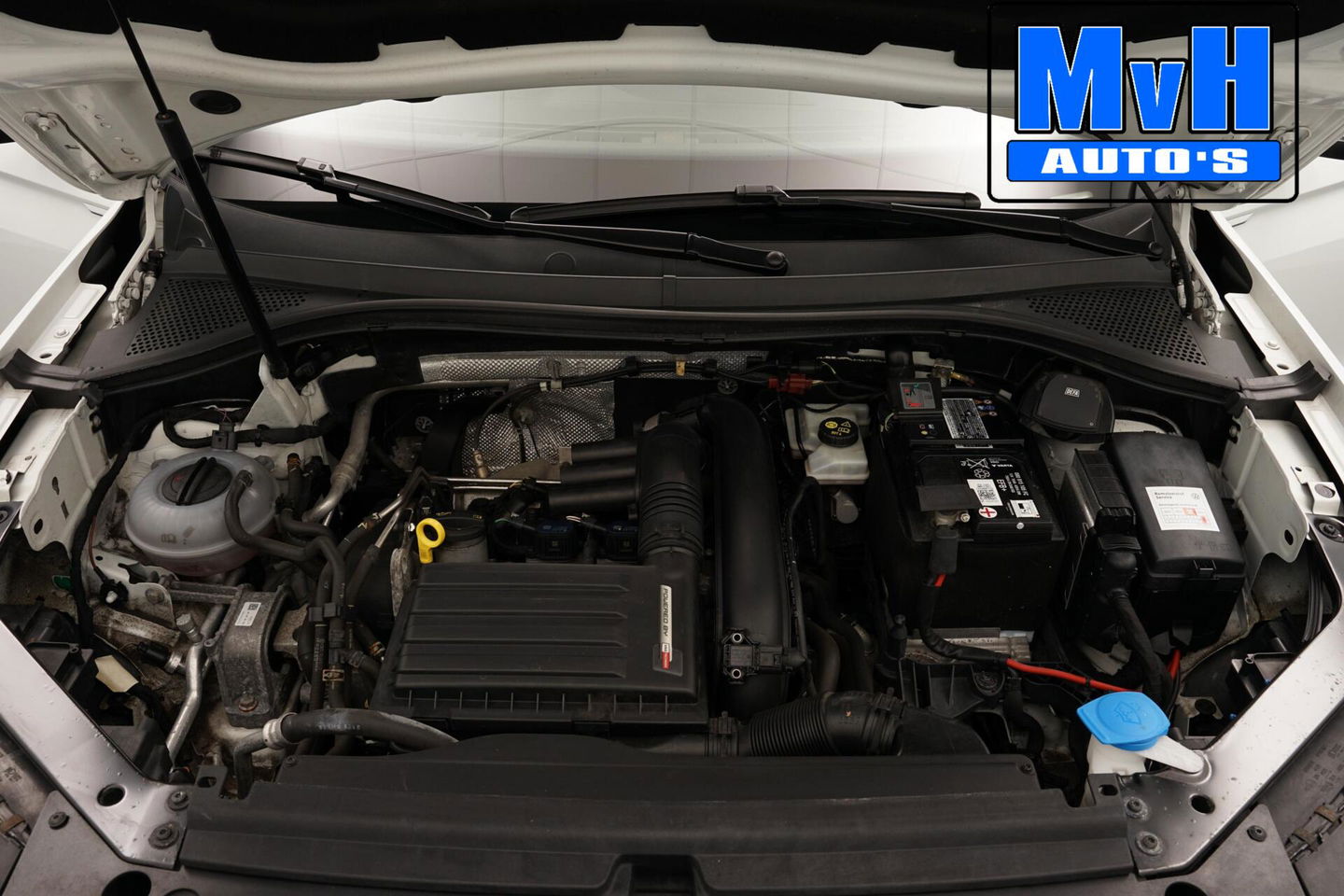Volkswagen Tiguan 1.4 TSI ACT R-Line|180PK|PANO|VIRTUAL|CAMERA