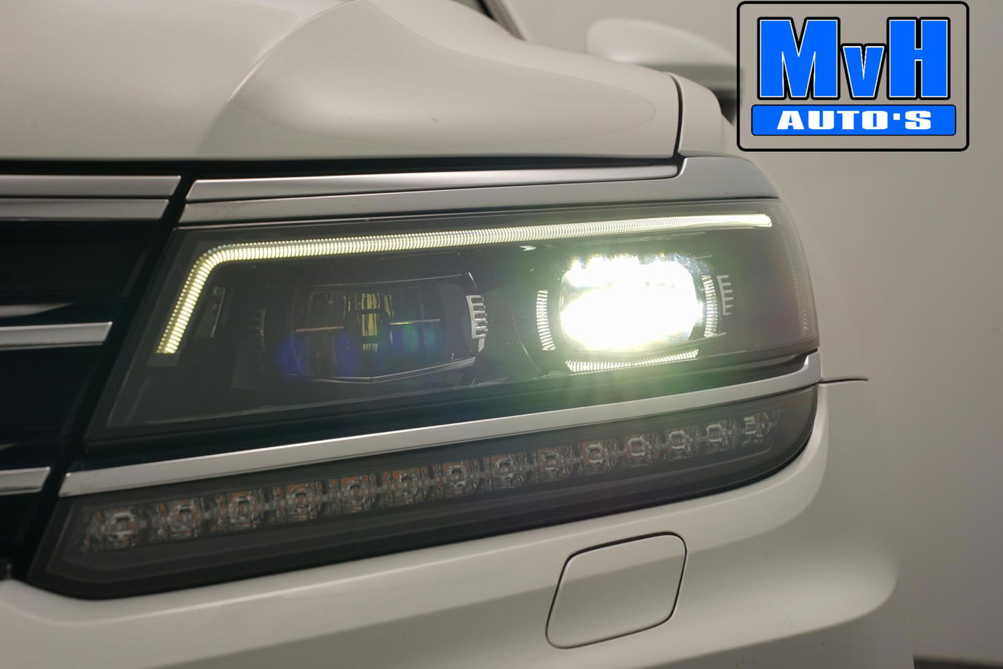 Volkswagen Tiguan 1.4 TSI ACT R-Line|180PK|PANO|VIRTUAL|CAMERA