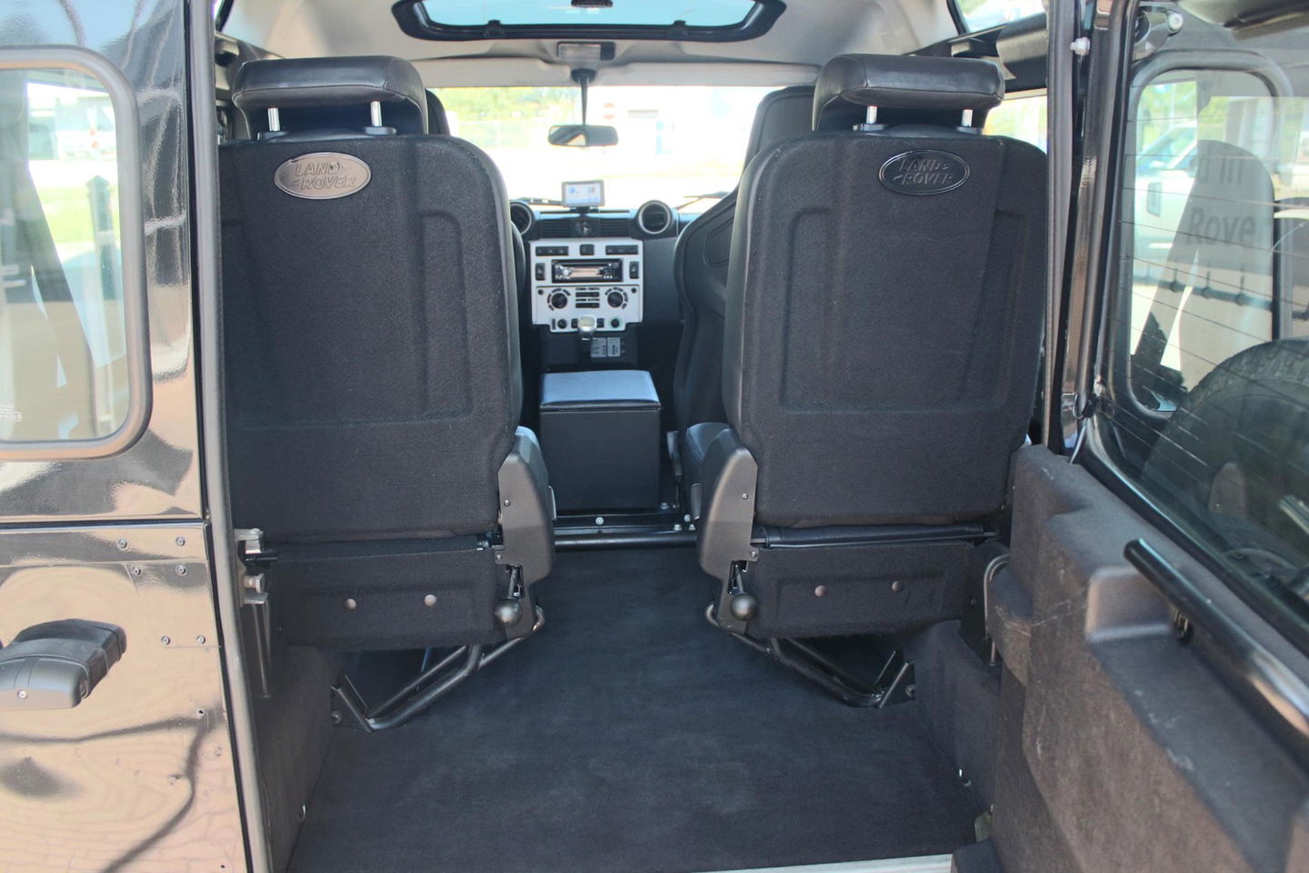 Land Rover Defender 2.4 TD 90 SW SVX 60th Anniversary „De Uiver” Special incl. Full Opties