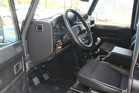 Land Rover Defender 2.4 TD 90 SW SVX 60th Anniversary „De Uiver” Special incl. Full Opties