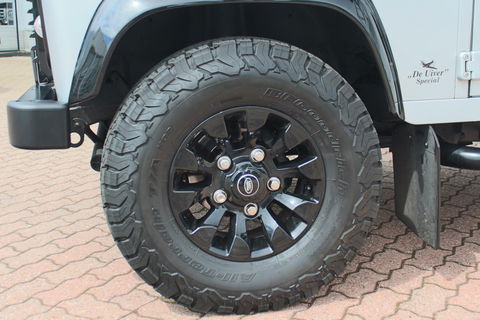 Land Rover Defender De Uiver Special 2.2 D SW 110" Eastnor De Uiver Special 7-seater