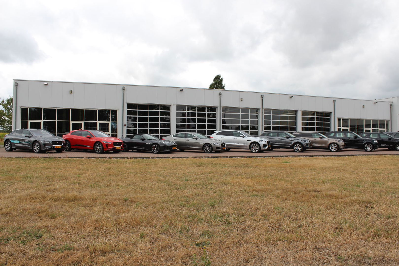 Land Rover Discovery Sport 2.0 eD4 E-Capability 150pk 2WD 5p. Pure LAND ROVER Discovery Sport 2.0 eD4 E-Capability 150pk 2WD 5p. Pure