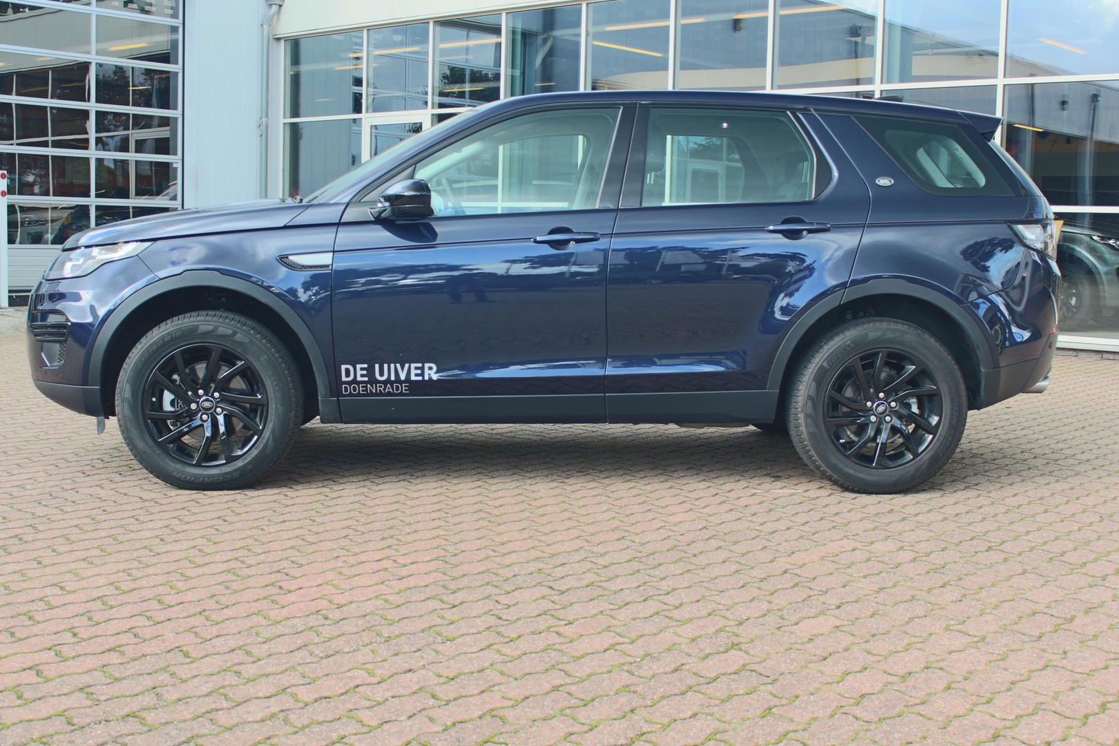 Land Rover Discovery Sport 2.0 eD4 E-Capability 150pk 2WD 5p. Pure LAND ROVER Discovery Sport 2.0 eD4 E-Capability 150pk 2WD 5p. Pure