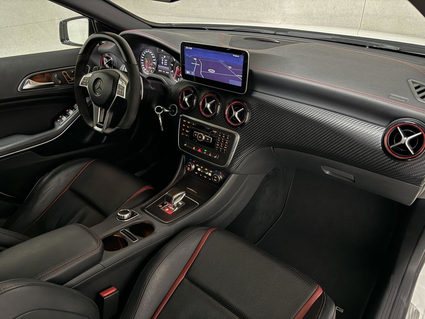 Mercedes-Benz A-Klasse AMG 45 4MATIC Pano RECARO Seats H/K Camera