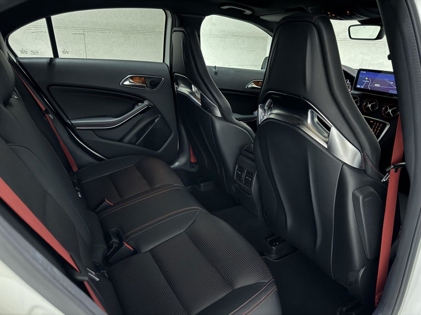 Mercedes-Benz A-Klasse AMG 45 4MATIC Pano RECARO Seats H/K Camera