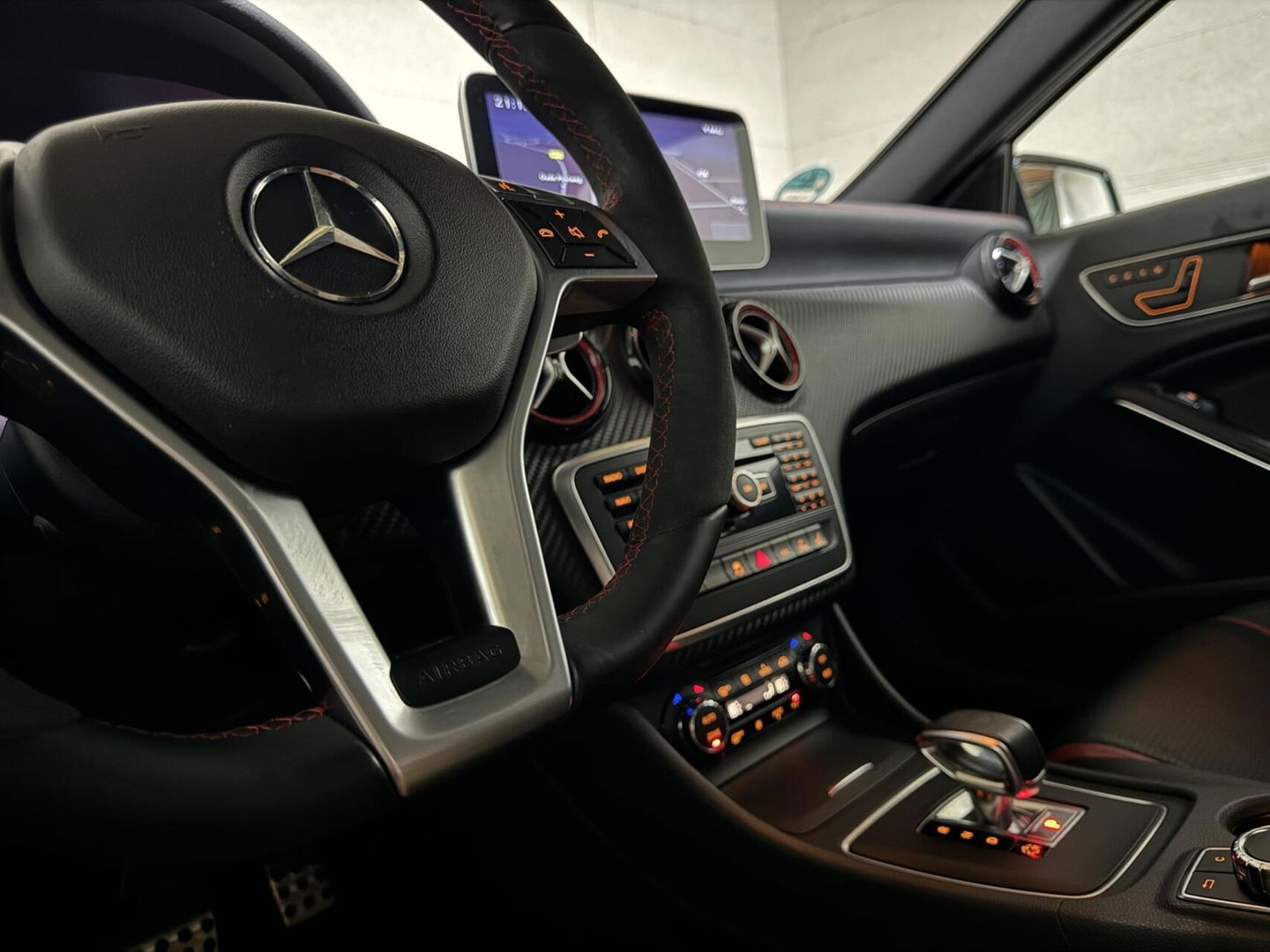 Mercedes-Benz A-Klasse AMG 45 4MATIC Pano RECARO Seats H/K Camera