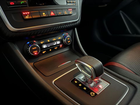 Mercedes-Benz A-Klasse AMG 45 4MATIC Pano RECARO Seats H/K Camera