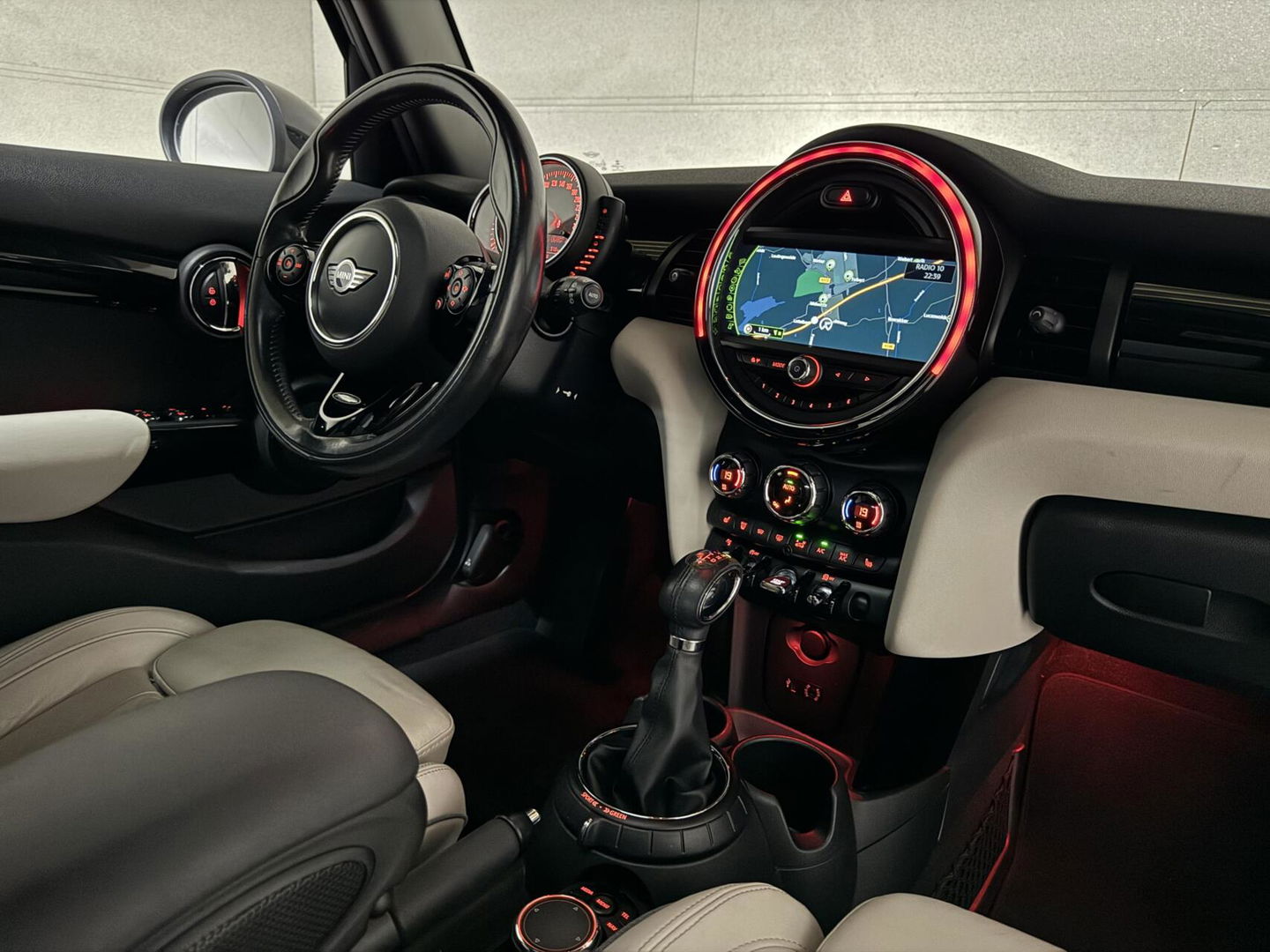 MINI Cooper Mini 1.5 Chili Pano Cruise Navi Leer Sfeer NAP