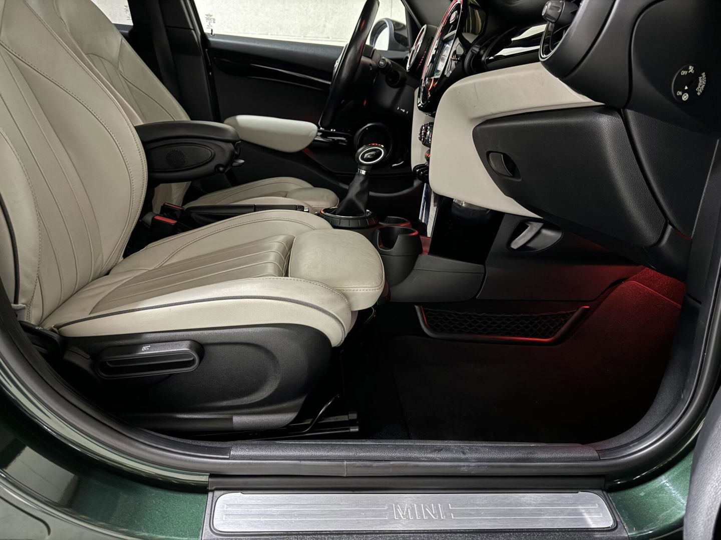 MINI Cooper Mini 1.5 Chili Pano Cruise Navi Leer Sfeer NAP