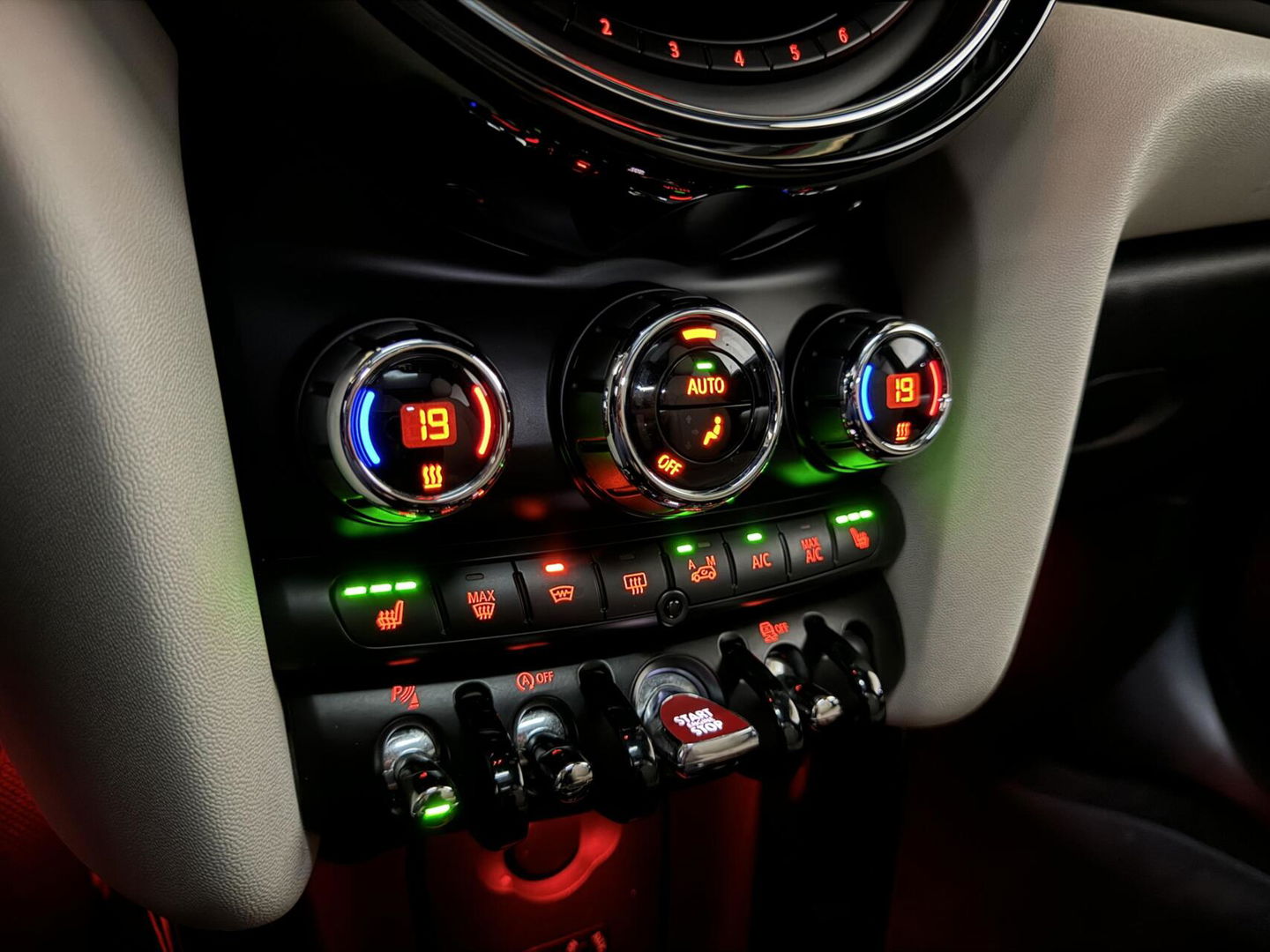 MINI Cooper Mini 1.5 Chili Pano Cruise Navi Leer Sfeer NAP