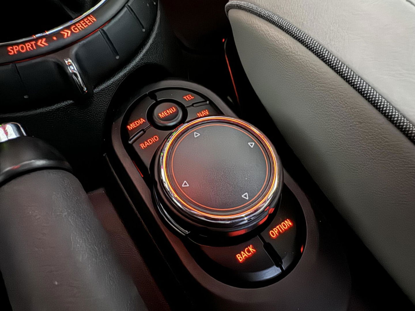 MINI Cooper Mini 1.5 Chili Pano Cruise Navi Leer Sfeer NAP