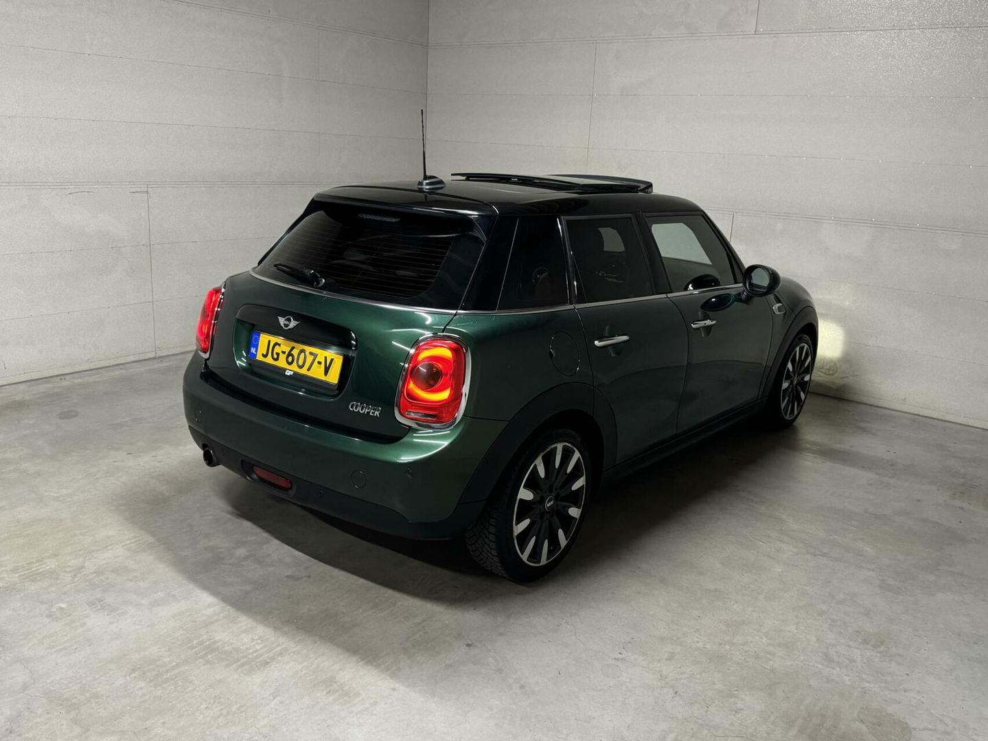 MINI Cooper Mini 1.5 Chili Pano Cruise Navi Leer Sfeer NAP