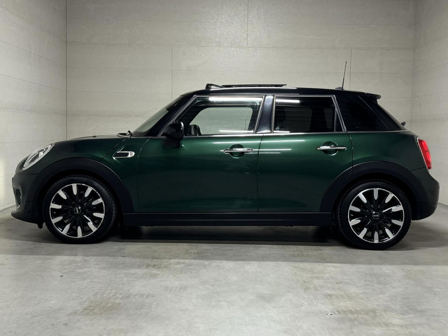 MINI Cooper Mini 1.5 Chili Pano Cruise Navi Leer Sfeer NAP