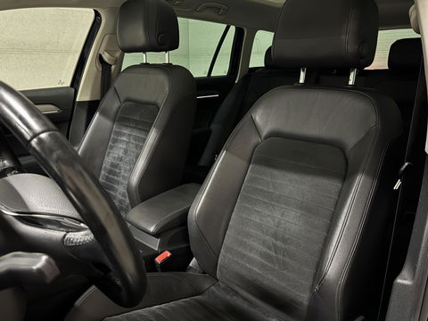 Volkswagen Passat Variant 1.4 TSI R-Line Pano Virtual CarPlay Trekh. NAP