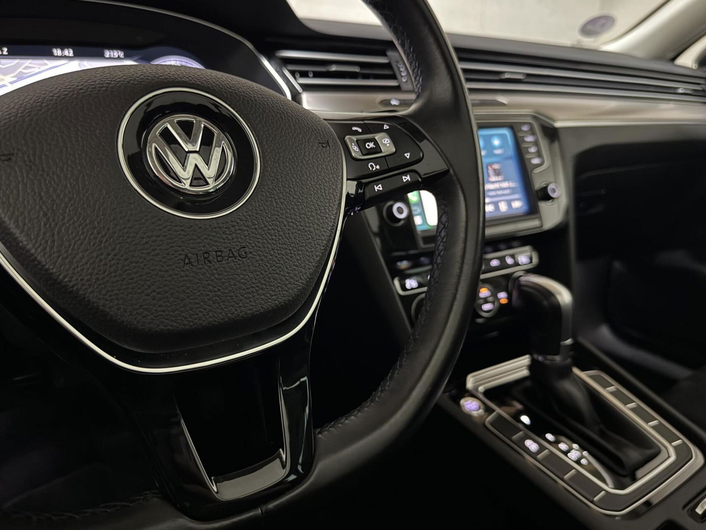 Volkswagen Passat Variant 1.4 TSI R-Line Pano Virtual CarPlay Trekh. NAP